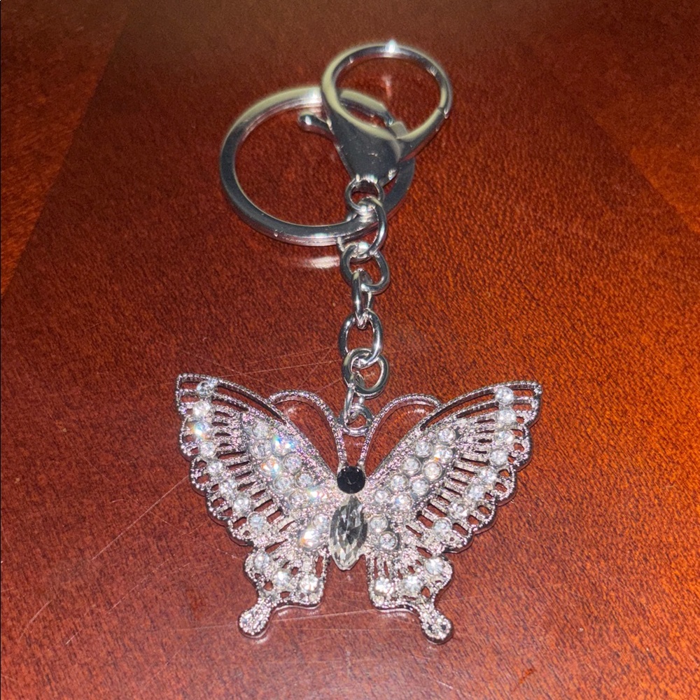 Ellas Shimmering Silver Butterfly Purse Charm/Key Holder - Picture 4 of 5
